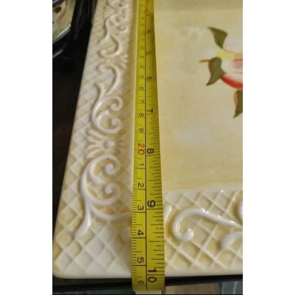 Temp Tations Magnolia Pattern 4pc Set -1.5qt Bsker, Rack, Trivet & 10x14 platter